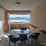 - Sobe Cosic Neum