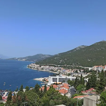 - Sobe Cosic * Neum